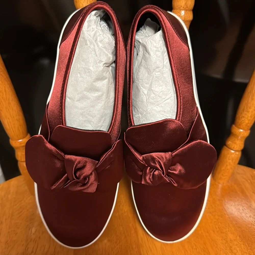 Rebecca Minkoff NWOB 6.5 burgundy STACEY satin bow platform sneakers